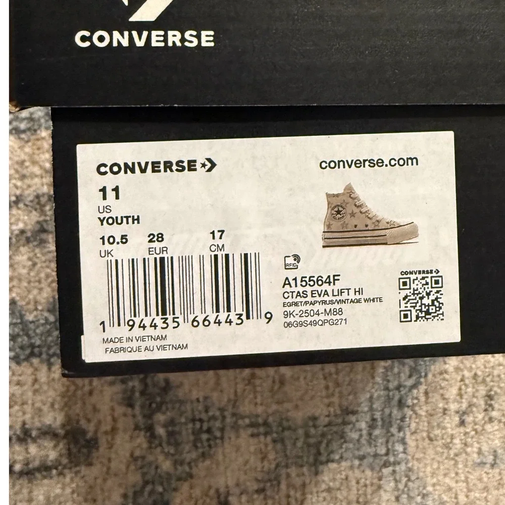 CONVERSE LITTLE KID CHUCK TAYLOR EVA LIFT STARS HIGH-TOP SNEAKERS Size 11 NWT